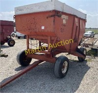 Ficklin 185 Gravity Wagon with Side Dump, Row 4