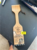 The Great Scrape Barbecue cleaning paddle