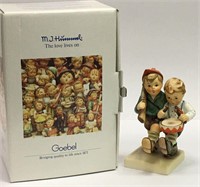 Hummel Figurine, Volunteers