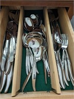 DRAWER OF CUTLERY