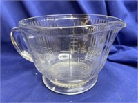 Vintage Ribbed 2 Cup glass Measuring Cup.