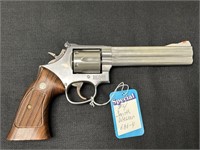 Smith & Wesson Model 686-4 357 Mag Revolver