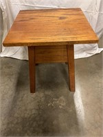 Table looks like Stickley 20 “ tall