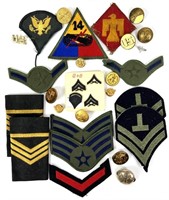 COLLECTION OF MILITARY PINS & PATCHES