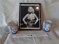 Marilyn Monroe Photo & 2 Mugs