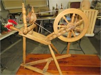 ANTIQUE FLAX WHEEL