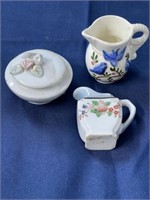 Vintage trinket box, small pitchers