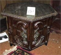 Octagon Table