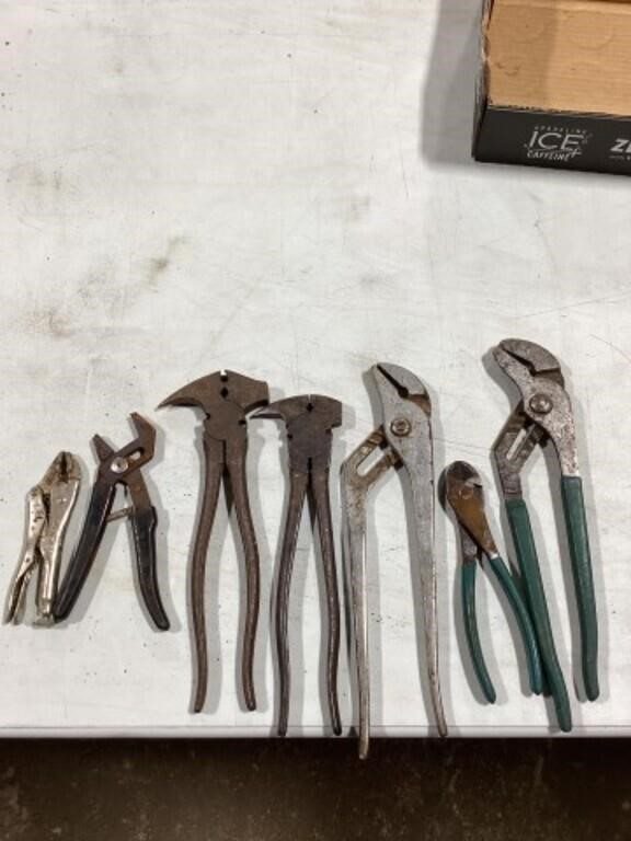 Pliers