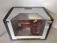 Farmall 504 tractor high detail with canopy 1/16