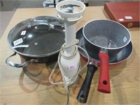 Frying Pans/Mixer/Pot Mixed Lot