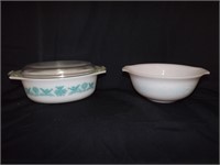 TWO VINTAGE PYREX CASSEROLE DISHES