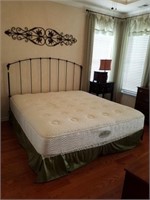WROUGHT IRON KING HEAD BOARD AND MATTRESSES