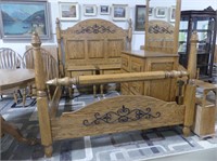 CUSTOM SOLID OAK QUEEN SIZE BEDFRAME