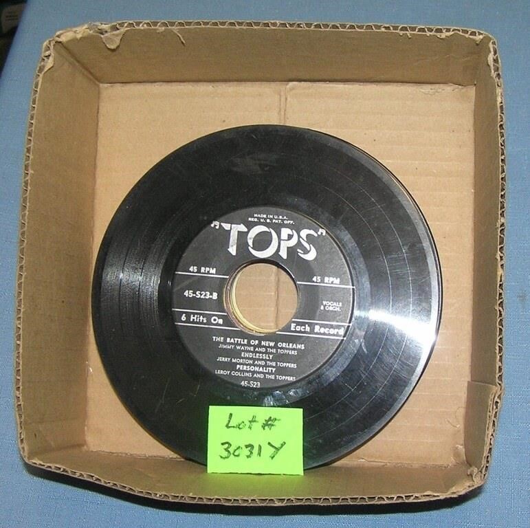 Mixed group of vintage 45 RPM records