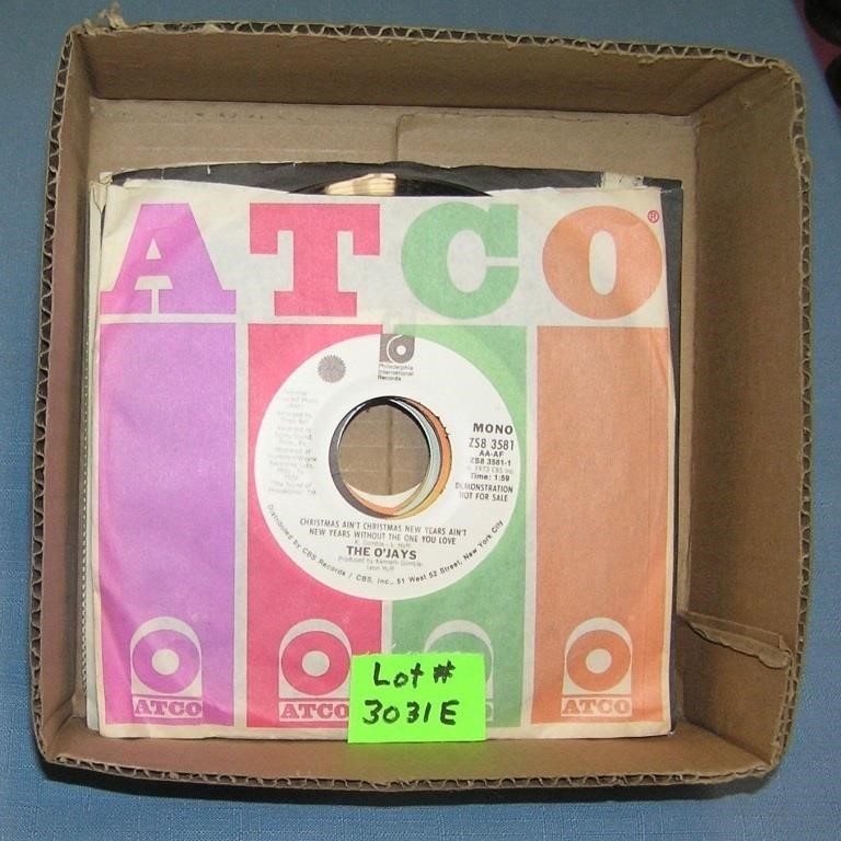 Mixed group of vintage 45 RPM records