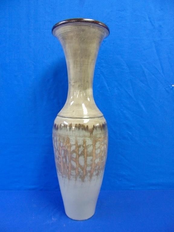 COLLECTIBLES & QUANTITY OF NEW HOME DECOR ONLINE AUCTION