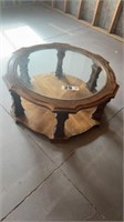 ROUND COFFEE TABLE WITH GLASS TOP