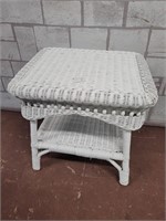 Wicker side table square in good condition