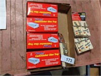 Mouse Traps & Cockroach Glue Traps