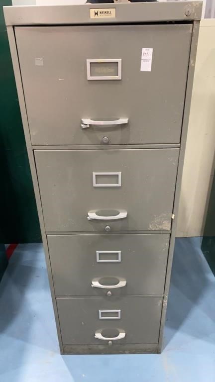 Four drawer metal filing cabinet 28 1/2“ x 18 x