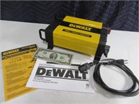 DeWalt DXAEP1000 1000watt Power Inverter Tool