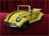 Tin Art Volkswagen Beetle Model