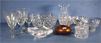 Quantity of various crystal and glassware items