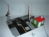 Life Like G Scale RR Crossing Station
