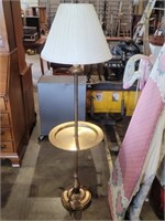 Classic Floor Lamp W/Middle Table