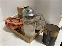 Bar shaker, primitives, Purol oil can