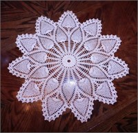 5 doilies - 3 beaded placemats - & more