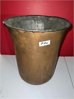 ANTIQUE LG BRASS BUCKET POT