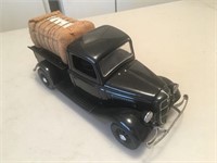 Jim Beam 1935 Ford Truck Decanter with Cotton Bail