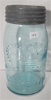 EATON 190 YOUNG ST QT CROWN FRUIT JAR