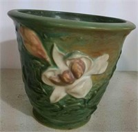 Roseville Pottery Magnolin flower pot