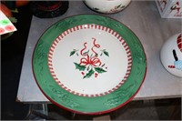Lot Holly Serving Bowl and Plate