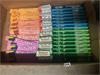 PACKAGES OF GUM