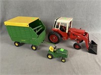 International Toy Tractor, John Deere Wagon etc