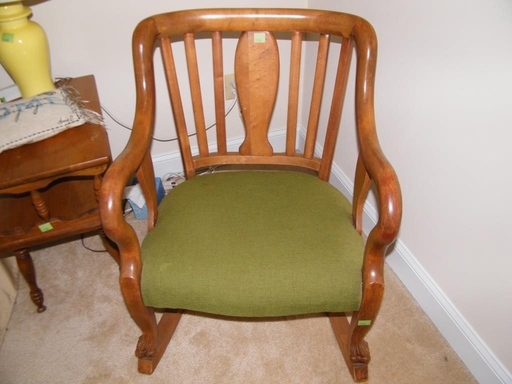 LARGE VINTAGE ROCKER WITH CLAW FEET