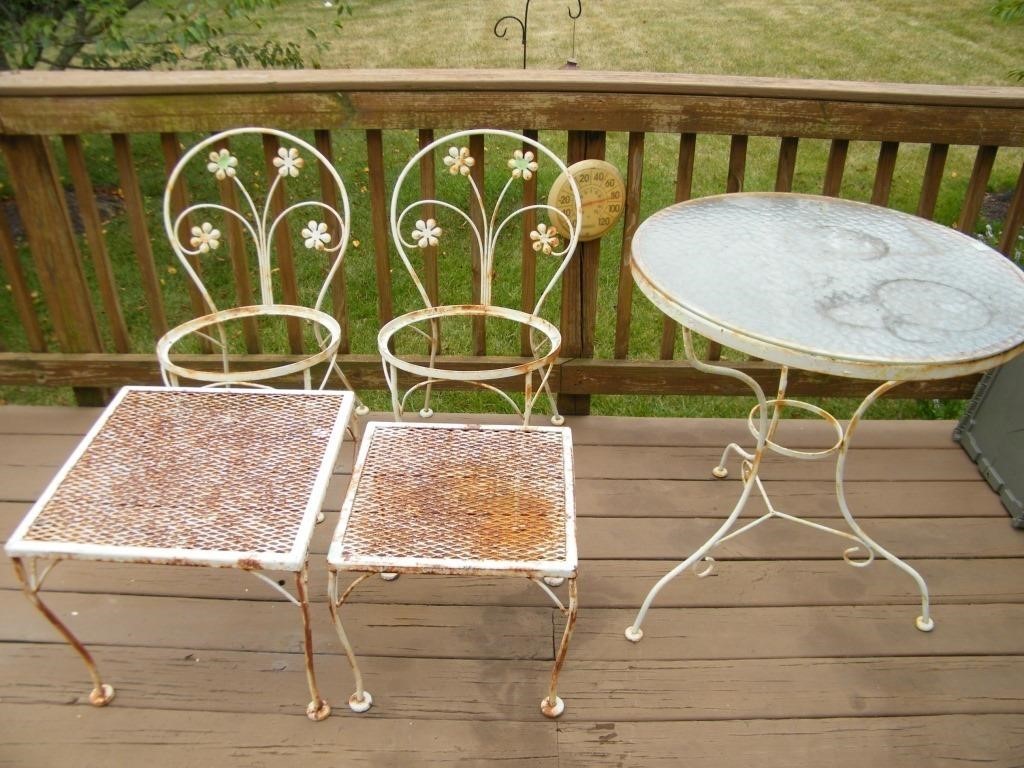 ROUND METAL GLASS TOP TABLE, 2 CHAIRS & 2