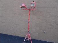 Tripod Work Light - Doesn't Turn On - Expandable