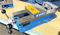 KURT # D-688 (6") PRECISION MACHINE VISE