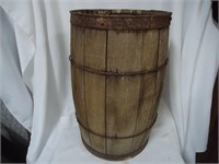 Small Wooden barrell