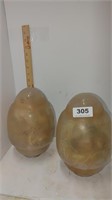 2 light globes