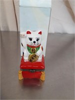 Maneki-neko Waving cat trinket box