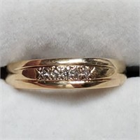 $1600 10K Diamond(0.05Ct) Ring