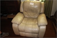 NICE LARGE RECLINER