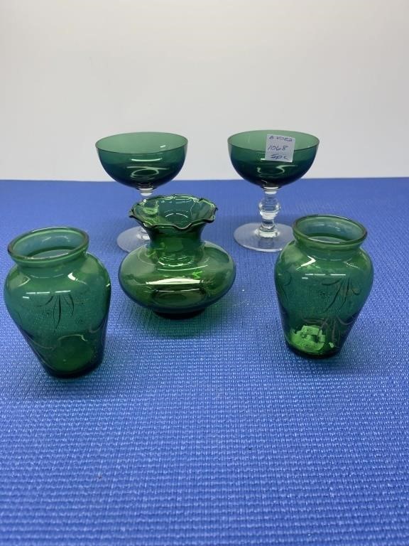 Vintage Emerald Green Mini Vases with Gold Swirl