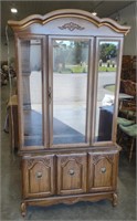 (BX) Wooden china cabinet broken glass shelf